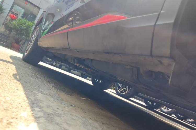 Used CHANGAN CS75 PLUS 2021 1.5T Automatic Luxury Version Left Side Sill