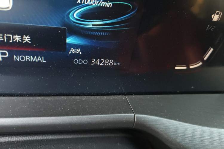 Used CHANGAN CS75 PLUS 2021 1.5T Automatic Luxury Version Odometer Close Up