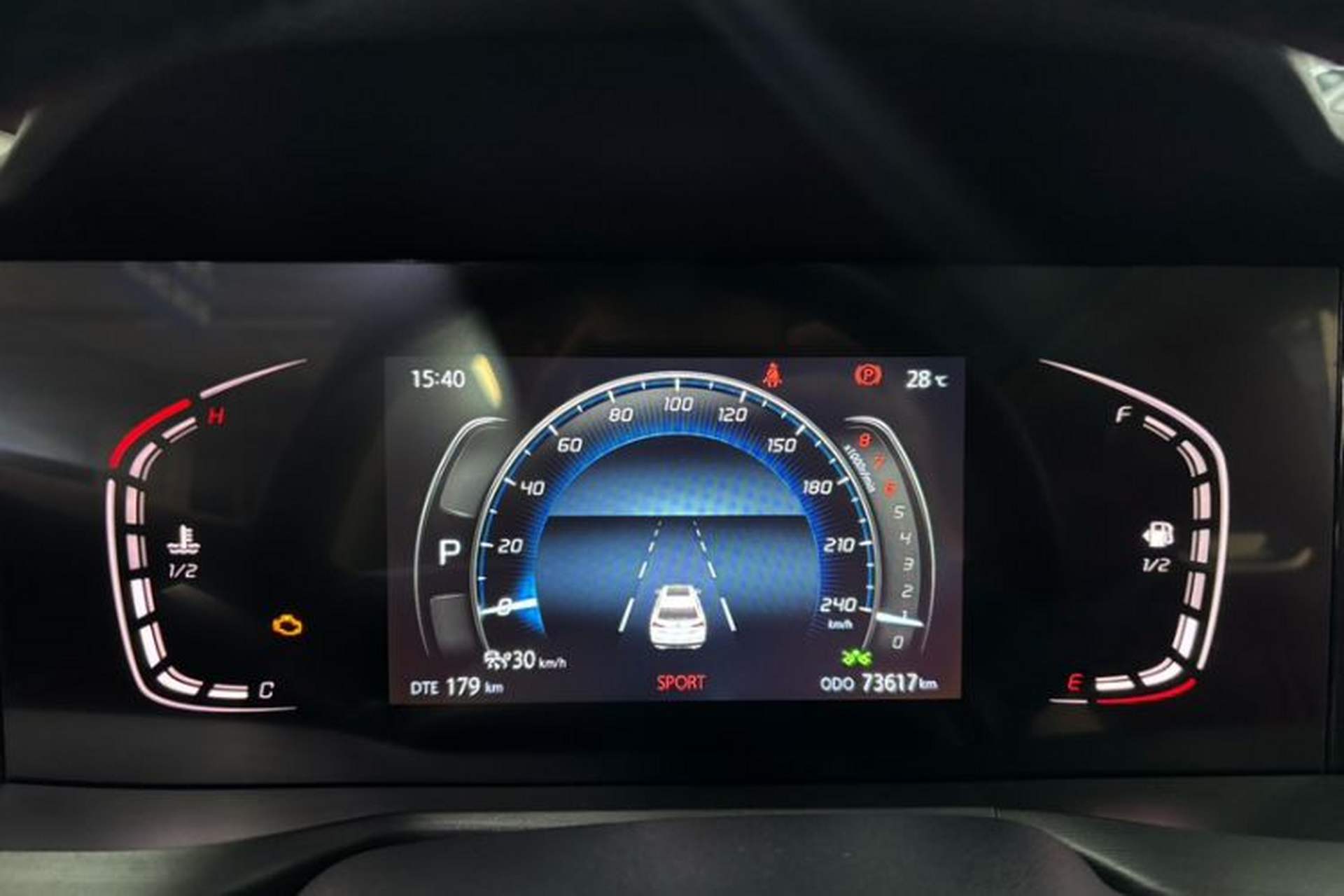Used CHANGAN CS75 PLUS 2021 2.0T Automatic Pilot Version Odometer Close Up