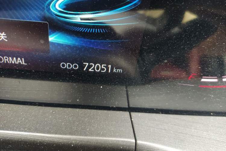 Used CHANGAN CS75 PLUS 2021 1.5T Automatic Luxury Version Odometer Close Up