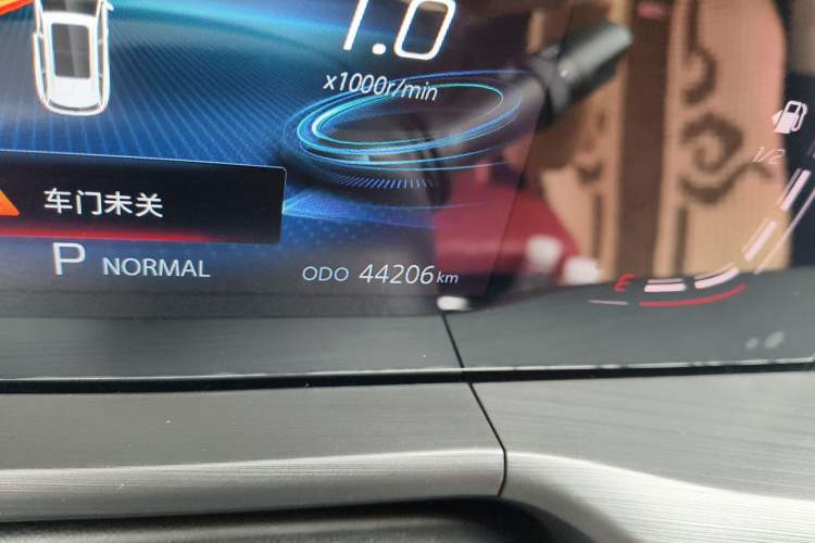 Used CHANGAN CS75 PLUS 2021 1.5T Automatic Luxury Version Odometer Close Up