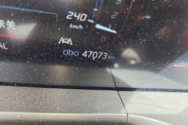 Used CHANGAN CS75 PLUS 2021 1.5T Automatic Luxury Version Odometer Close Up