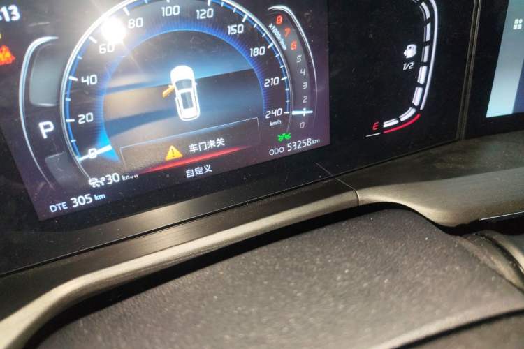 Used CHANGAN CS75 PLUS 2021 1.5T Automatic Prestige Model Odometer Close Up