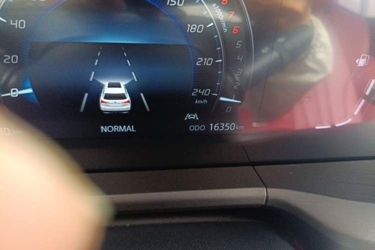 Used CHANGAN CS75 PLUS 2021 1.5T Automatic Luxury Version Odometer Close Up