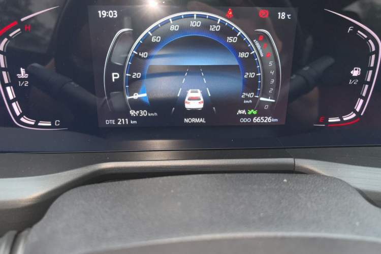 Used CHANGAN CS75 PLUS 2021 2.0T Automatic Pilot Version Odometer Close Up