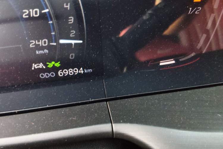 Used CHANGAN CS75 PLUS 2021 1.5T Automatic Prestige Model Odometer Close Up