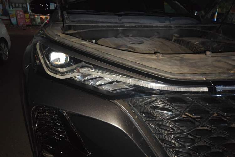 Used CHANGAN CS75 PLUS 2021 1.5T Automatic Prestige Model Right Front Headlight