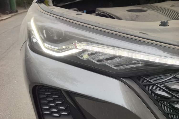 Used CHANGAN CS75 PLUS 2021 2.0T Automatic Pilot Version Right Front Headlight