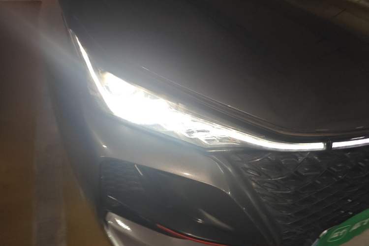 Used CHANGAN CS75 PLUS 2021 1.5T Automatic Prestige Model Right Front Headlight