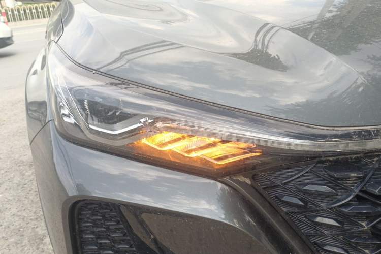 Used CHANGAN CS75 PLUS 2021 1.5T Automatic Prestige Model Right Front Headlight