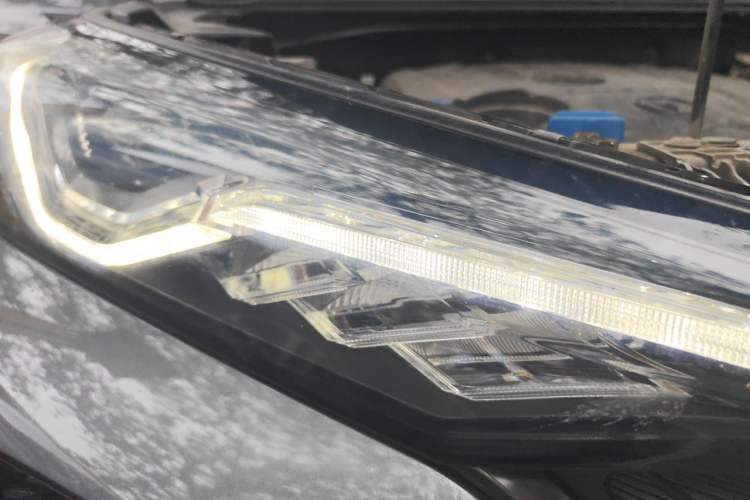 Used CHANGAN CS75 PLUS 2021 1.5T Automatic Luxury Version Right Front Headlight
