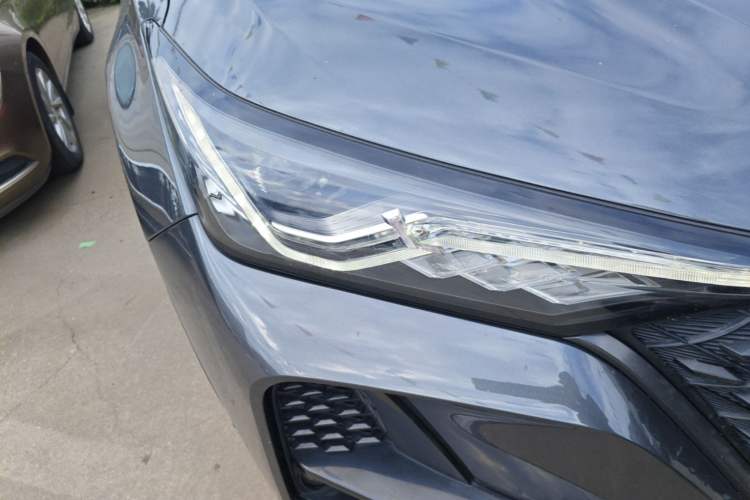 Used CHANGAN CS75 PLUS 2021 2.0T Automatic Flagship Edition Right Front Headlight