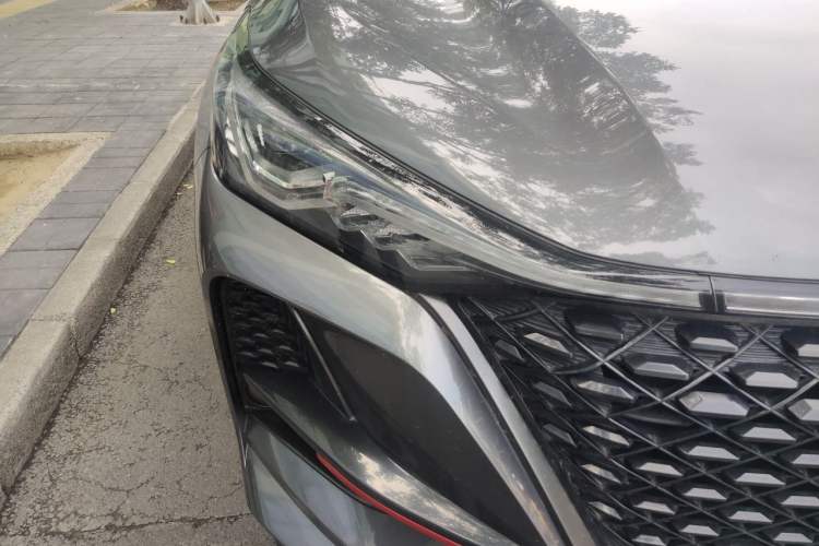 Used CHANGAN CS75 PLUS 2021 2.0T Automatic Flagship Edition Right Front Headlight