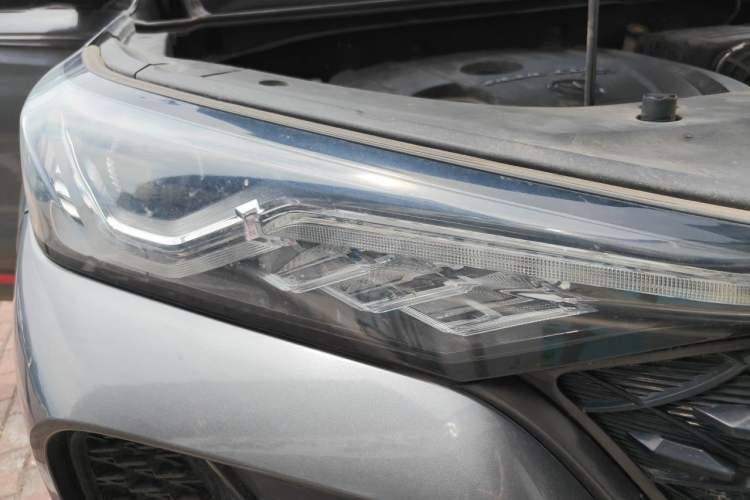 Used CHANGAN CS75 PLUS 2021 1.5T Automatic Luxury Version Right Front Headlight