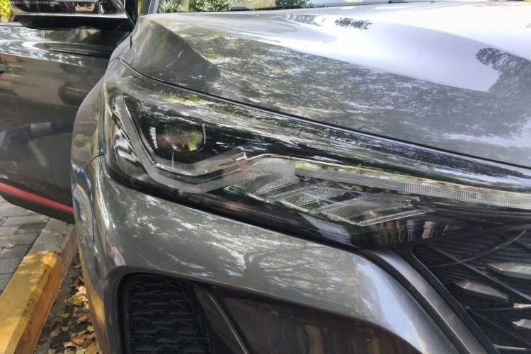 Used CHANGAN CS75 PLUS 2021 1.5T Automatic Pioneer Model Right Front Headlight