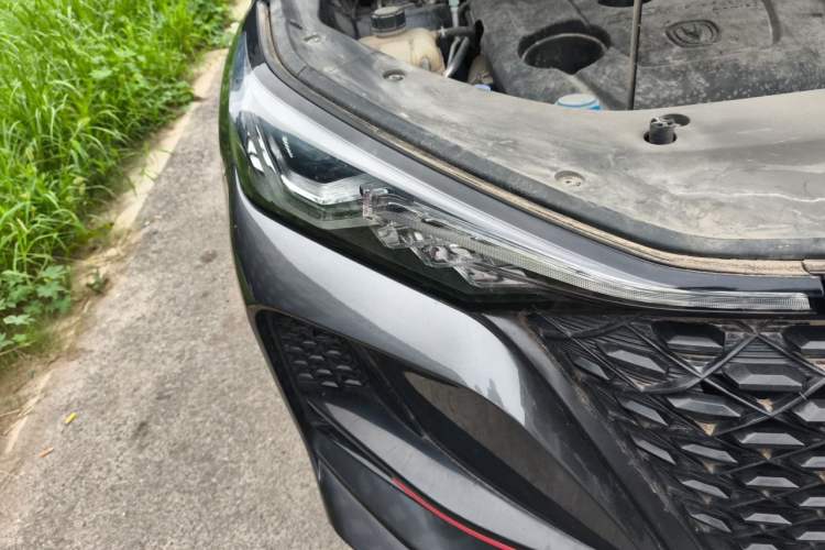 Used CHANGAN CS75 PLUS 2021 1.5T Automatic Luxury Version Right Front Headlight