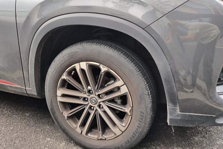 Used CHANGAN CS75 PLUS 2021 1.5T Automatic Luxury Version Right Front Wheel Hub