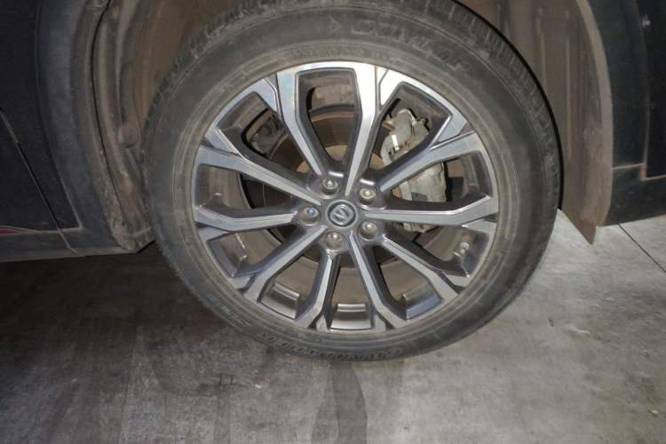 Used CHANGAN CS75 PLUS 2021 2.0T Automatic Flagship Edition Right Front Wheel Hub