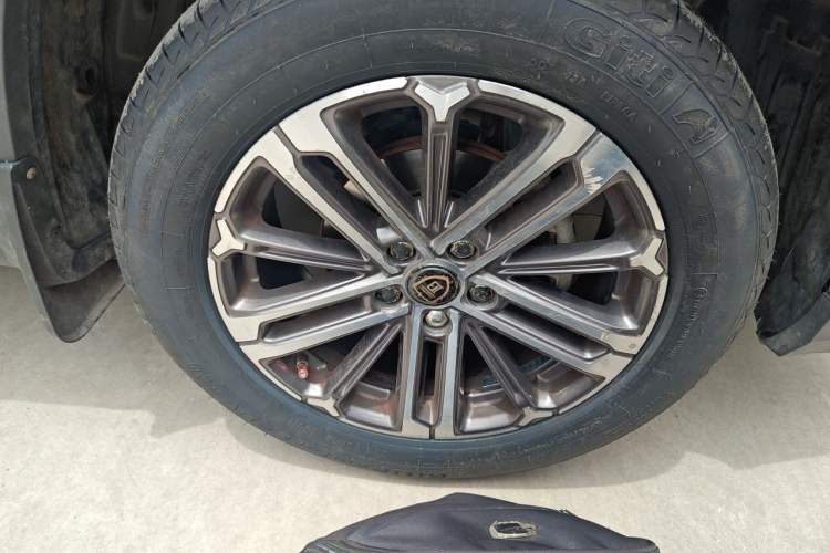 Used CHANGAN CS75 PLUS 2021 1.5T Automatic Luxury Version Right Front Wheel Hub