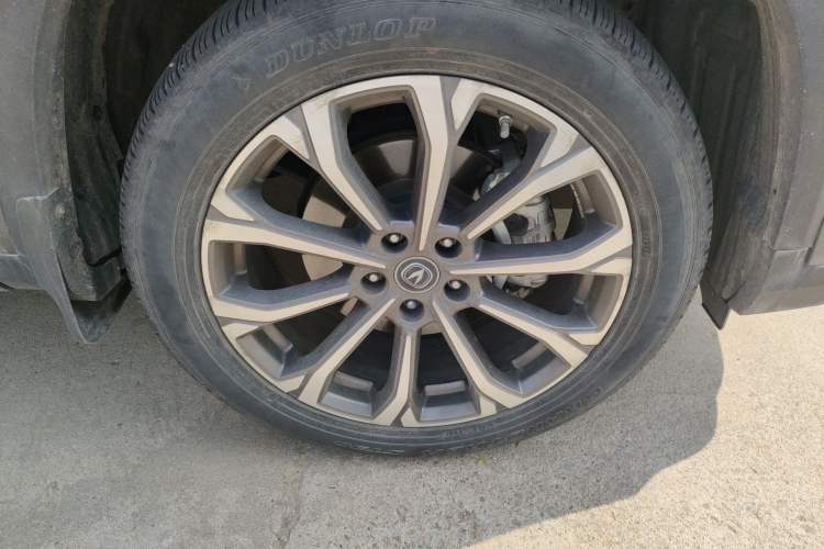 Used CHANGAN CS75 PLUS 2021 2.0T Automatic Flagship Edition Right Front Wheel Hub