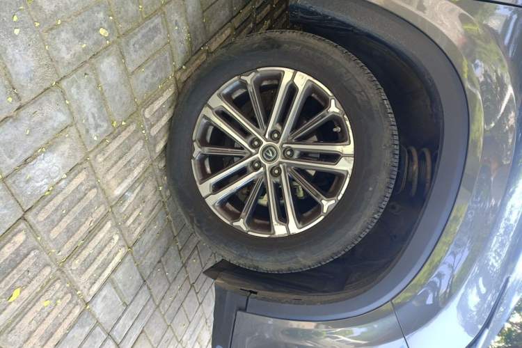Used CHANGAN CS75 PLUS 2021 1.5T Automatic Luxury Version Right Front Wheel Hub
