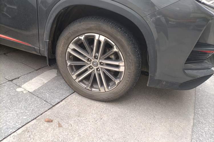 Used CHANGAN CS75 PLUS 2021 1.5T Automatic Luxury Version Right Front Wheel Hub