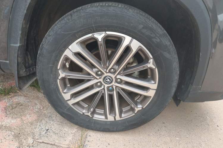 Used CHANGAN CS75 PLUS 2021 1.5T Automatic Luxury Version Right Front Wheel Hub