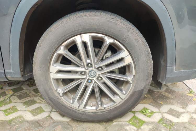 Used CHANGAN CS75 PLUS 2021 1.5T Automatic Luxury Version Right Front Wheel Hub