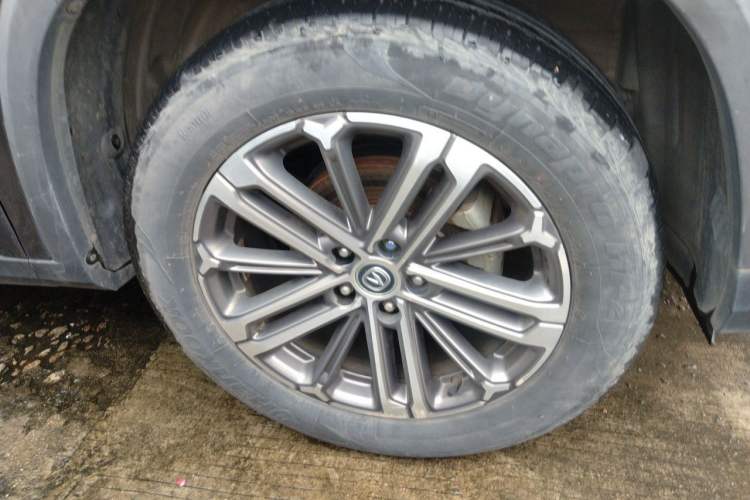 Used CHANGAN CS75 PLUS 2021 1.5T Automatic Luxury Version Right Front Wheel Hub