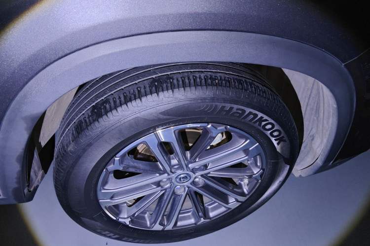 Used CHANGAN CS75 PLUS 2021 1.5T Automatic Prestige Model Right Front Wheel Hub