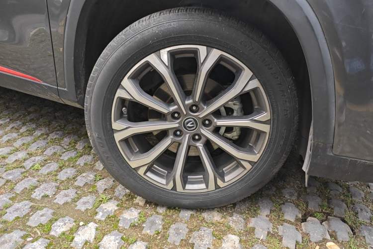 Used CHANGAN CS75 PLUS 2021 2.0T Automatic Pilot Version Right Front Wheel Hub