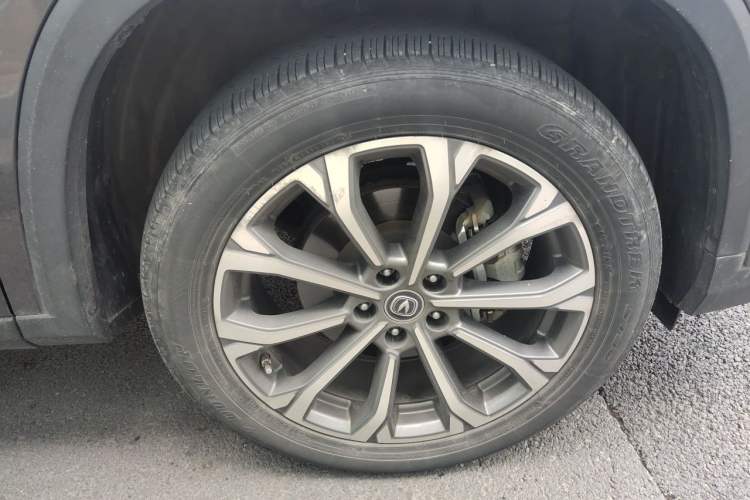 Used CHANGAN CS75 PLUS 2021 2.0T Automatic Flagship Edition Right Front Wheel Hub