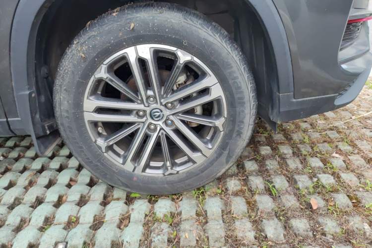 Used CHANGAN CS75 PLUS 2021 1.5T Automatic Luxury Version Right Front Wheel Hub