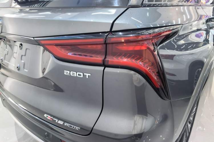 Used CHANGAN CS75 PLUS 2021 1.5T Automatic Luxury Version Right Rear Taillight