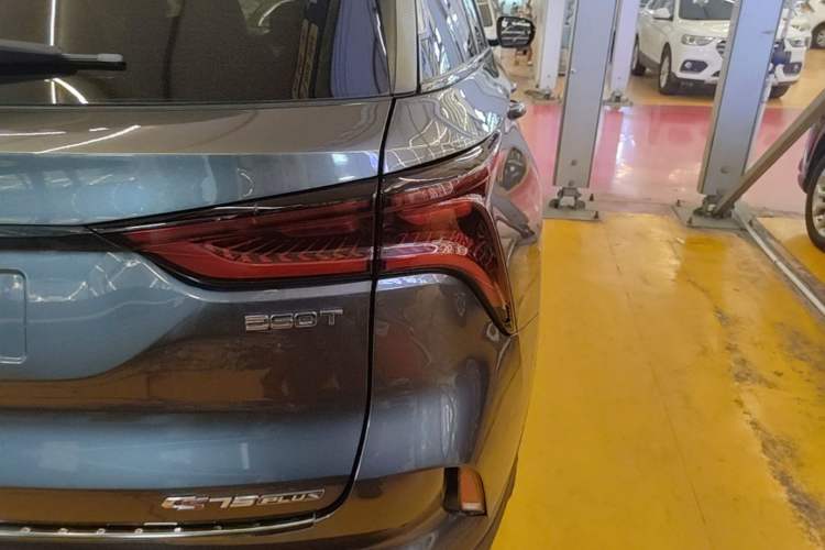 Used CHANGAN CS75 PLUS 2021 2.0T Automatic Flagship Edition Right Rear Taillight