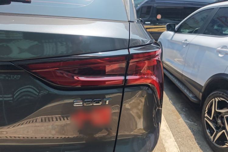 Used CHANGAN CS75 PLUS 2021 1.5T Automatic Luxury Version Right Rear Taillight