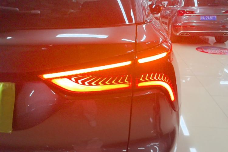 Used CHANGAN CS75 PLUS 2021 1.5T Automatic Luxury Version Right Rear Taillight