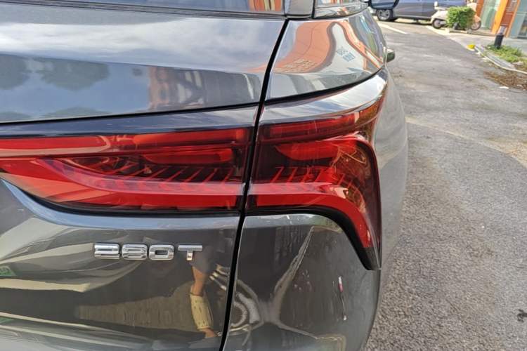 Used CHANGAN CS75 PLUS 2021 1.5T Automatic Luxury Version Right Rear Taillight