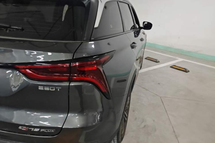 Used CHANGAN CS75 PLUS 2021 1.5T Automatic Luxury Version Right Rear Taillight
