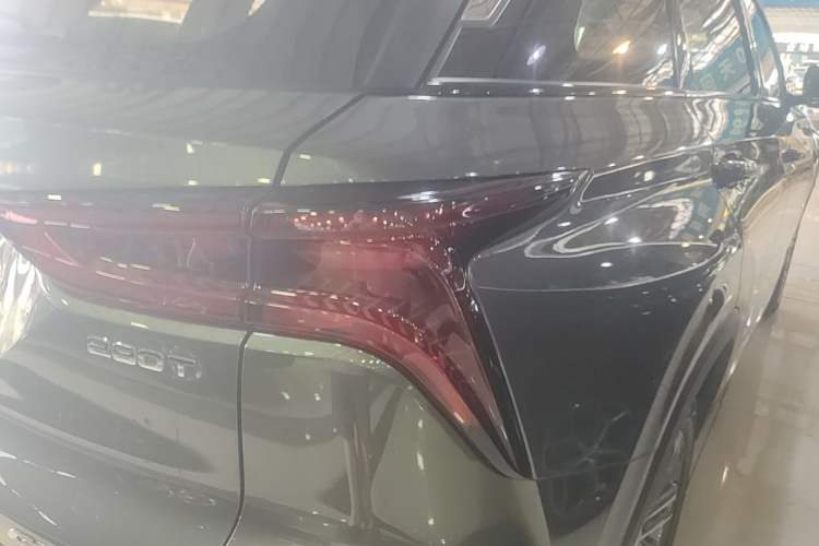 Used CHANGAN CS75 PLUS 2021 1.5T Automatic Luxury Version Right Rear Taillight