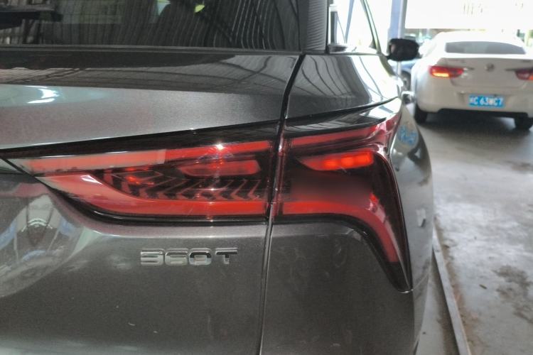 Used CHANGAN CS75 PLUS 2021 2.0T Automatic Flagship Edition Right Rear Taillight