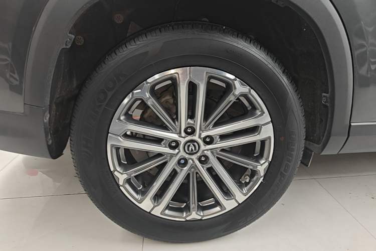 Used CHANGAN CS75 PLUS 2021 1.5T Automatic Luxury Version Right Rear Wheel Hub