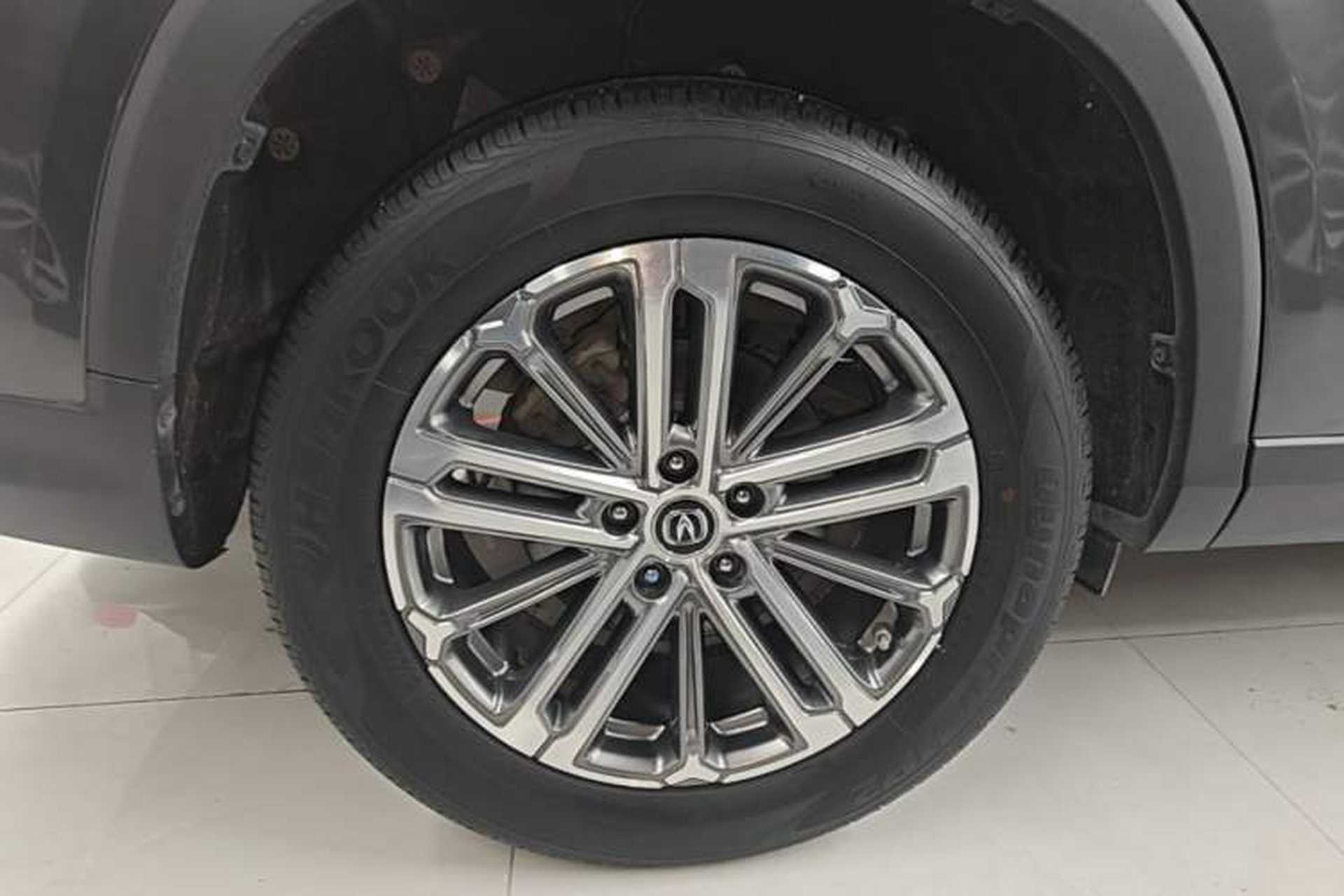 Used CHANGAN CS75 PLUS 2021 1.5T Automatic Luxury Version Right Rear Wheel Hub
