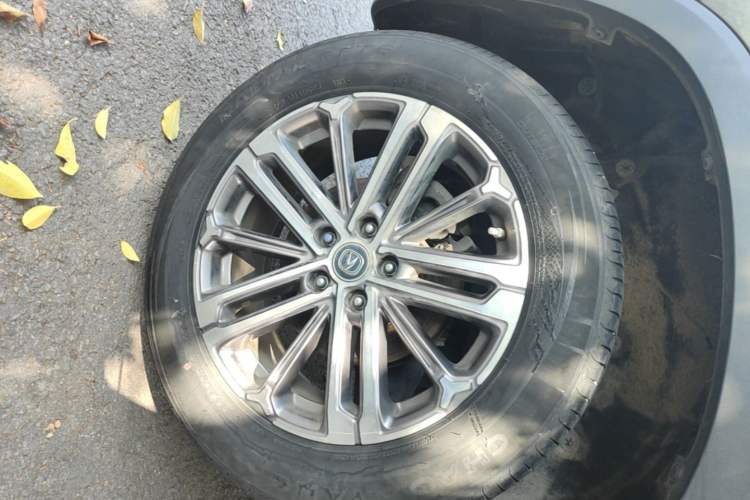 Used CHANGAN CS75 PLUS 2021 1.5T Automatic Luxury Version Right Rear Wheel Hub