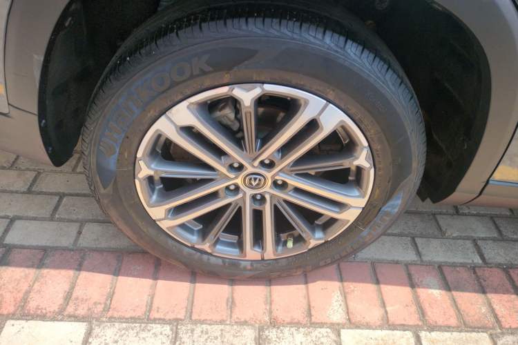 Used CHANGAN CS75 PLUS 2021 1.5T Automatic Luxury Version Right Rear Wheel Hub
