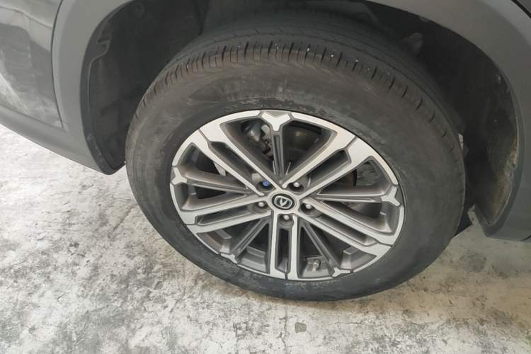 Used CHANGAN CS75 PLUS 2021 1.5T Automatic Luxury Version Right Rear Wheel Hub
