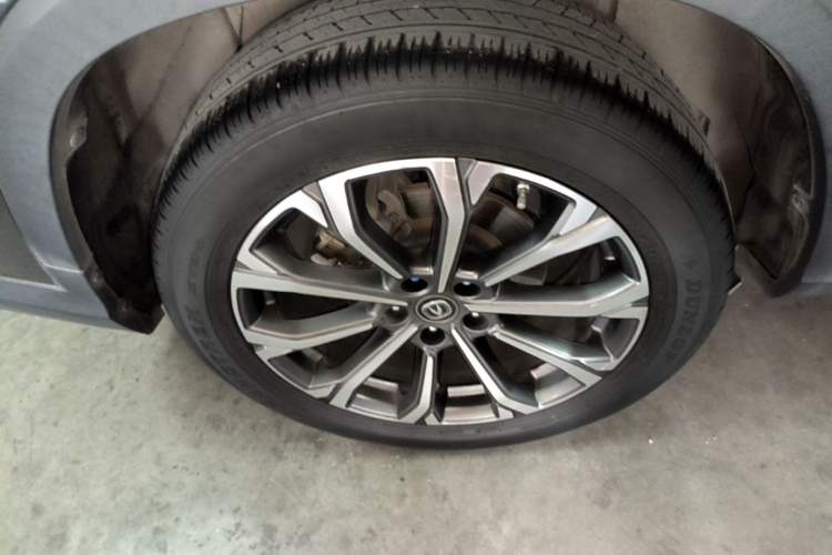 Used CHANGAN CS75 PLUS 2021 2.0T Automatic Flagship Edition Right Rear Wheel Hub