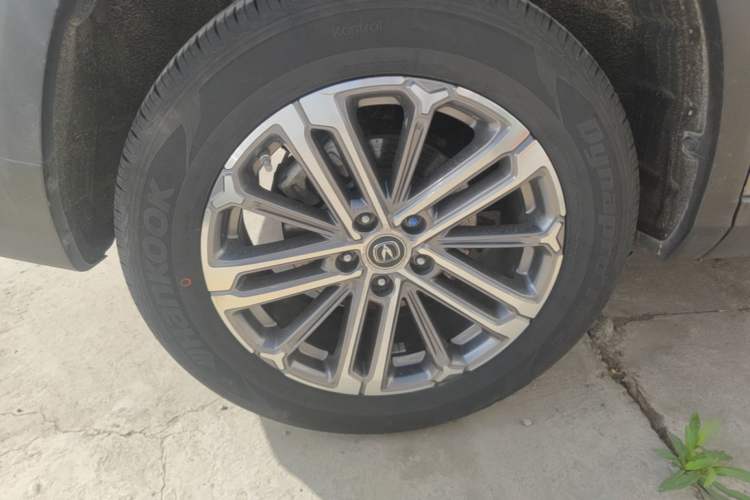 Used CHANGAN CS75 PLUS 2021 1.5T Automatic Prestige Model Right Rear Wheel Hub