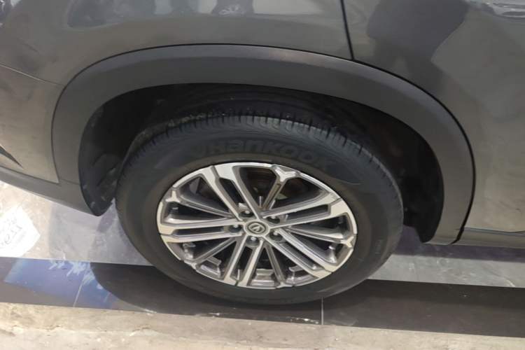 Used CHANGAN CS75 PLUS 2021 1.5T Automatic Luxury Version Right Rear Wheel Hub