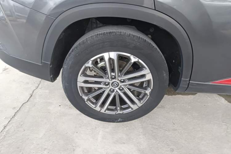 Used CHANGAN CS75 PLUS 2021 1.5T Automatic Prestige Model Right Rear Wheel Hub